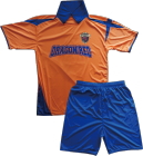 オーダーメイドで作成したサッカーユニフォーム上下セット オレンジと青